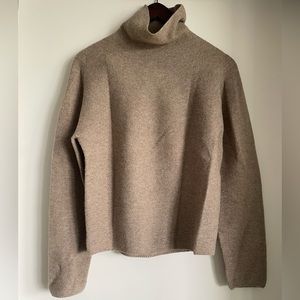 Uniqlo turtleneck sweater